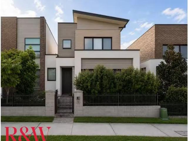 Rental! 3 BR 118 Elara Boulevard, Marsden Park House for rent.