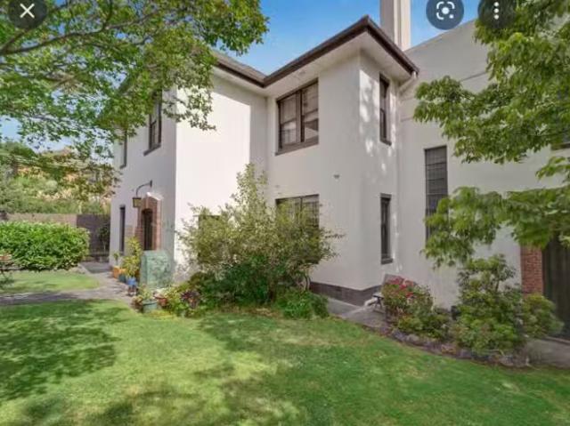 Unique 3 BR 1/12 Riversdale Road, Hawthorn, VIC 3122