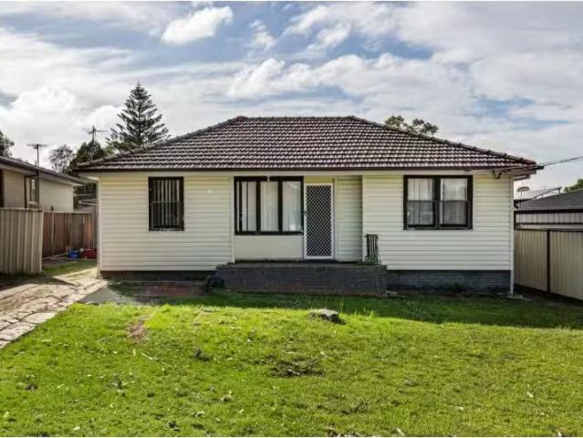 Cheap 3 BR 11 Anderson Avenue, BLACKETT House for rent Listed.