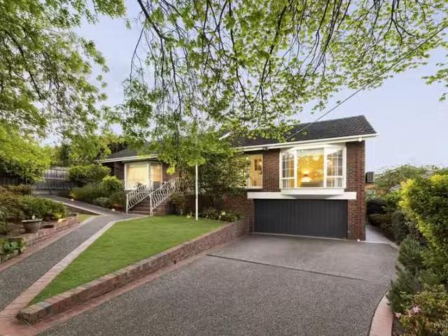 New 3 BR 11 Lucifer Street, Balwyn North VIC 3104 House Auct.