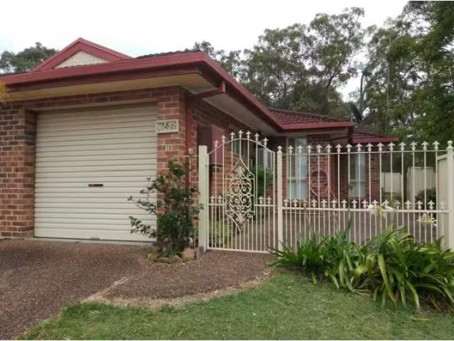 Rental! 3 BR 1/1 Merro Close, Lake Haven Apartment for rent L.