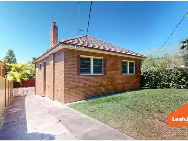 Rental! 3 BR 11 Schroder Avenue, Waratah House for rent Liste.
