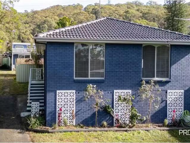New 3 BR 11 Strathdon Rd, Emu Heights House for rent Listed b.