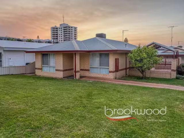 Nice 3 BR 1/22 Shayne Street, Halls Head, WA 6210