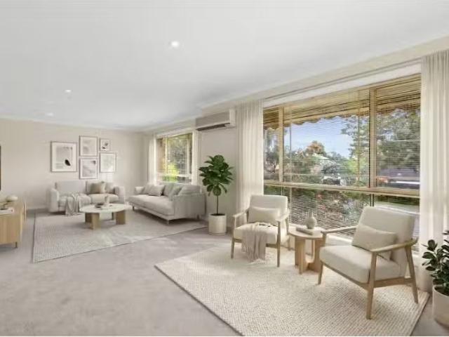 Nice 3 BR 1/22 Taren Road, Caringbah South Apartment for rent.