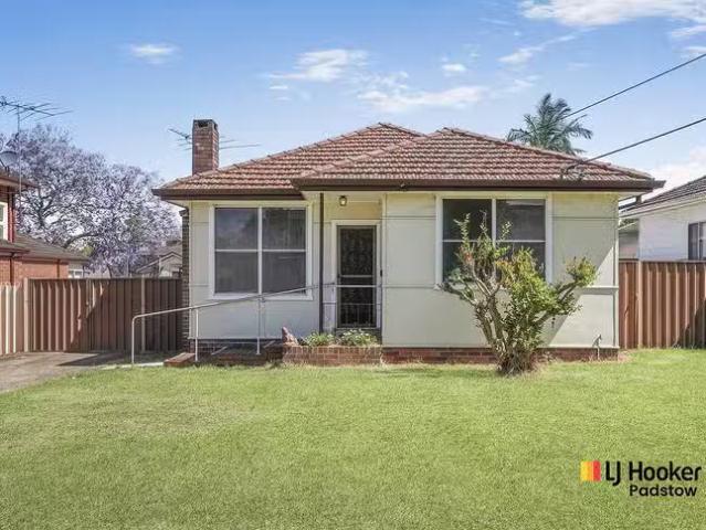 Just in! 3 BR 12 Astley Avenue, Padstow, NSW 2211