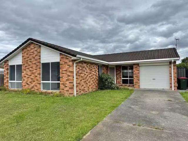 Rental! 3 BR 12 Gowlland Crescent, Callala Bay, NSW 2540