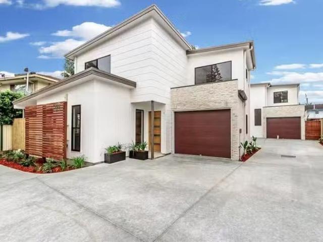 For Rent! 3 BR 1/36 Enid Avenue, Southport, QLD 4215