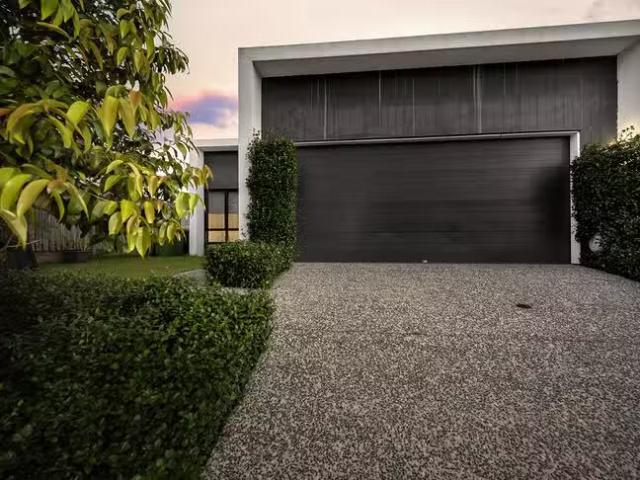 New 3 BR 13 Hill Drive, Pimpama, QLD 4209