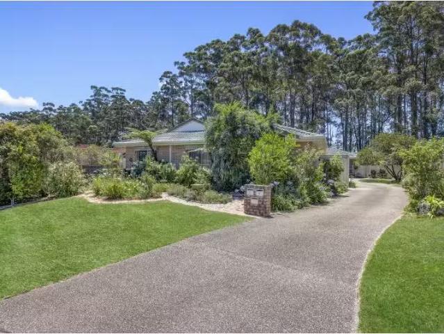 Just in! 3 BR 1/3 Lomandra Terrace, Port Macquarie Apartment f.