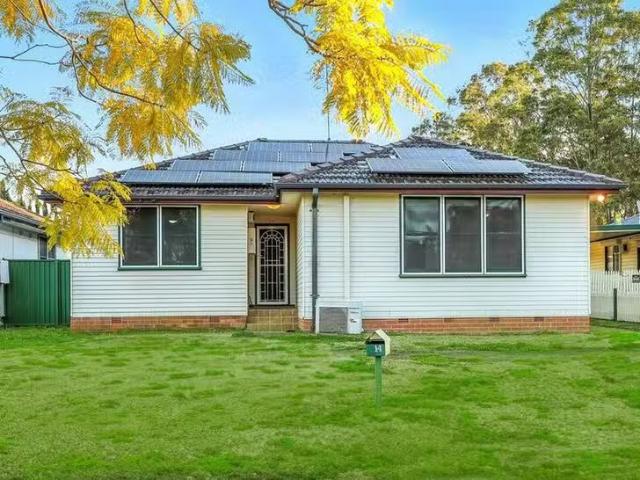 Cozy 3 BR 14 Harold Avenue, Hobartville, NSW 2753
