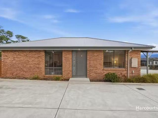 Cheap 3 BR 1/4 Tivoli Road, OLD BEACH, TAS 7017 Villa for Rent