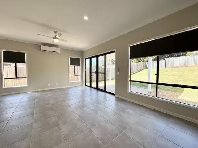 Rental! 3 BR 1/66 Hamilton Road, WOODFORD, QLD 4514 Duplex f.