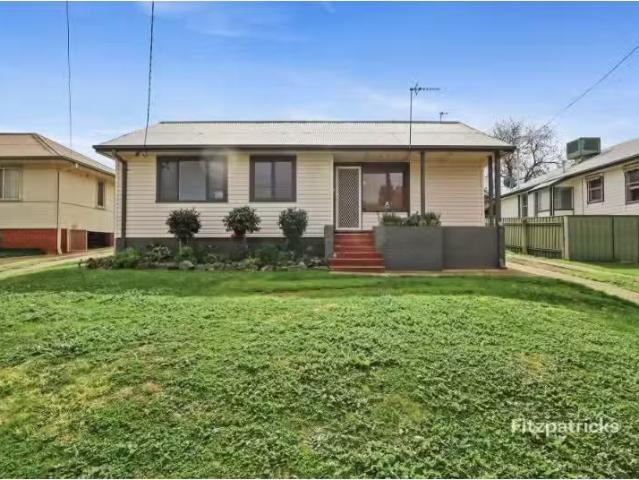 For Rent! 3 BR 17 Gilmore Avenue, Mount Austin House for rent.