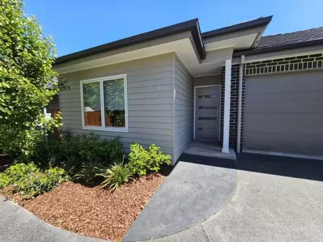For Rent! 3 BR 18/33 35 Kirkham Street, MOSS VALE Apartment fo.
