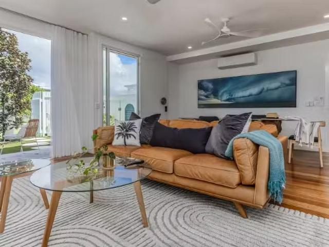 For Rent! 3 BR 18 Edgewater Lane, KINGSCLIFF Townhouse for ren.