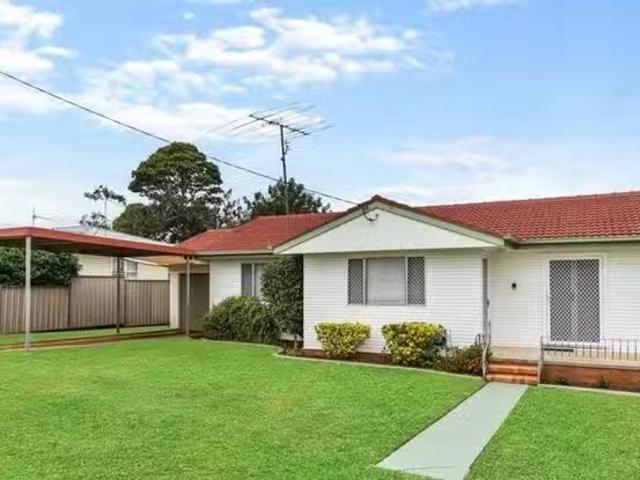 Cozy 3 BR 18 Mccafferty Street, Wilsonton, QLD 4350