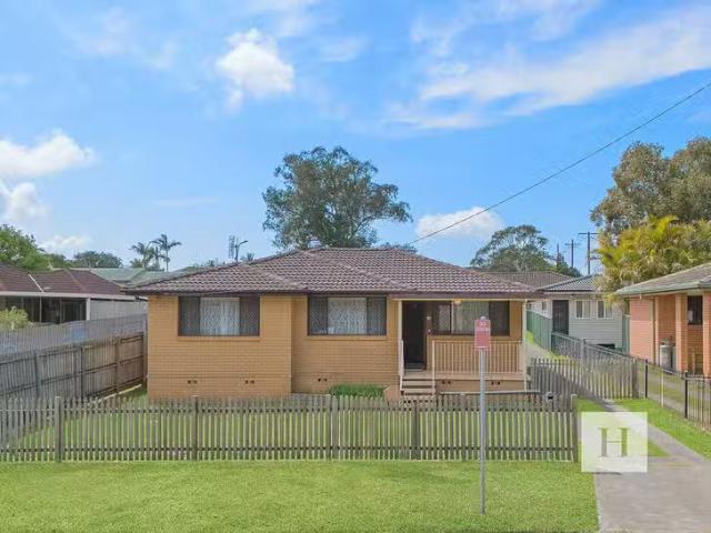 Cheap 3 BR 19 Lake Haven Drive, Gorokan, NSW 2263
