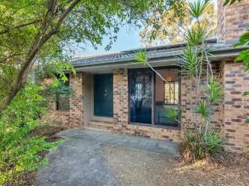 Charming 3 BR 1 Harans Street, Jamboree Heights, QLD 4074
