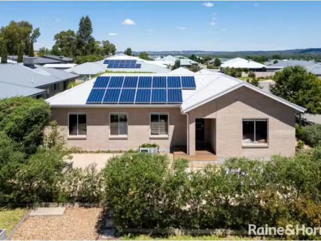 Unique 3 BR 1 Mordie Place, GOBBAGOMBALIN House for rent List.