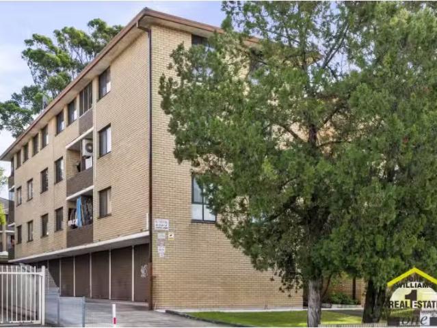 Charming 3 BR 20/7 9 Forbes Street, Warwick Farm Apartment for.