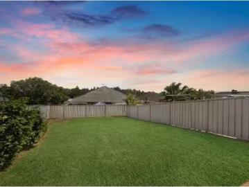 Nice 3 BR 2/14 Harriet Close, Raymond Terrace Townhouse for re.