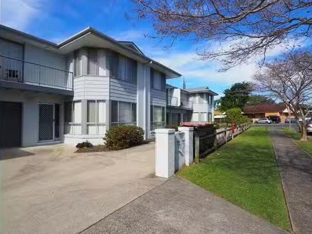 For Rent! 3 BR 2/18 Lyster Street, Coffs Harbour, NSW 2450