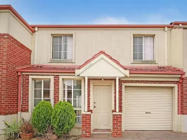 Just in! 3 BR 2/11 Kenilworth Street, Reservoir, VIC 3073