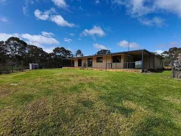 For Rent! 3 BR 2138 Woogenellup Road North, Woogenellup, WA 6324