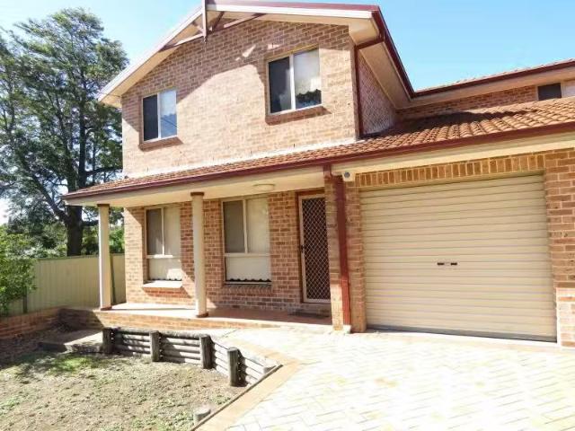 New 3 BR 21A Smith Street, Wentworthville Townhouse for rent.