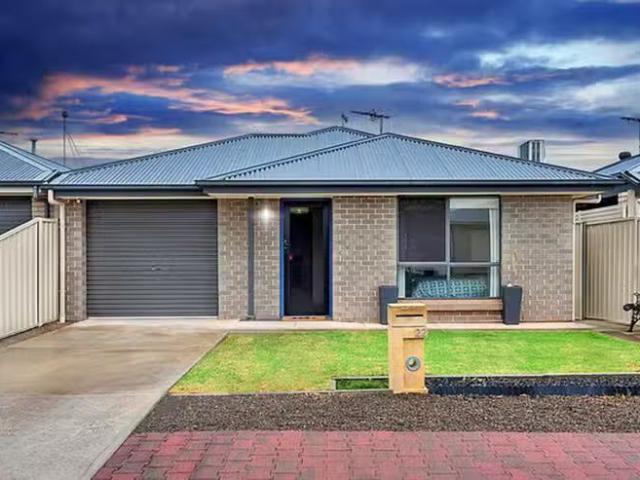 Charming 3 BR 22 Carbone Drive, Munno Para West, SA 5115