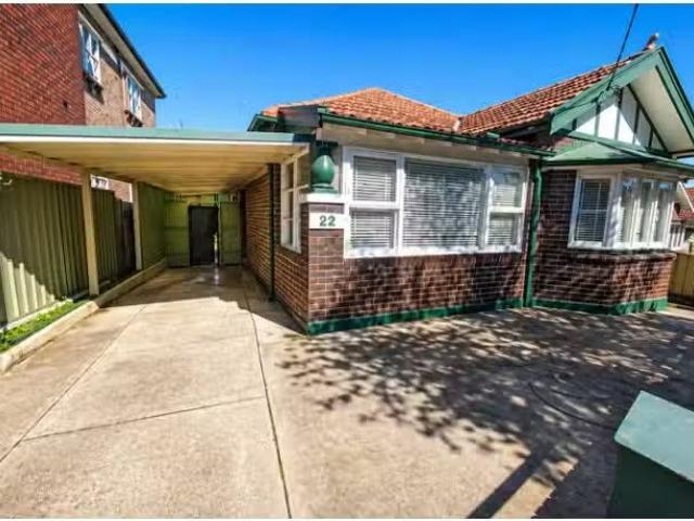 New 3 BR 22 Chester Street, PETERSHAM House for rent Listed b.