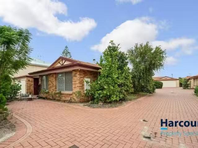 New 3 BR 2/347 349 Sevenoaks Street, CANNINGTON, WA 6107 Hou.