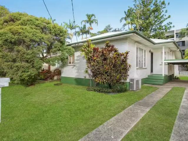 Cheap 3 BR 23 Lindwall Street, UPPER MOUNT GRAVATT, QLD 4122.