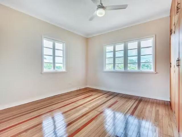 Unique 3 BR 24 Troubridge Street, MOUNT GRAVATT EAST, QLD 4122.
