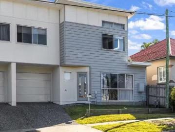 Rental! 3 BR 2/52 Ramsay Street, Kedron, QLD 4031