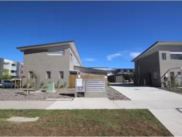 Unique 3 BR 26/17 Wimmera Street, HARRISON Townhouse for rent.