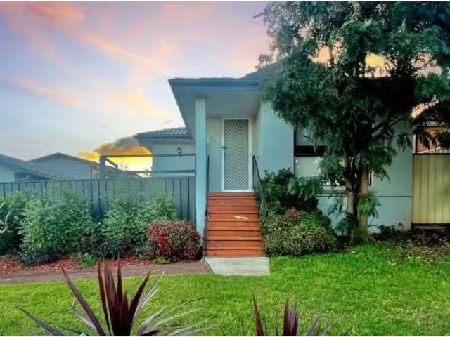 Cheap 3 BR 26 Othello Avenue, Rosemeadow House for rent Liste.