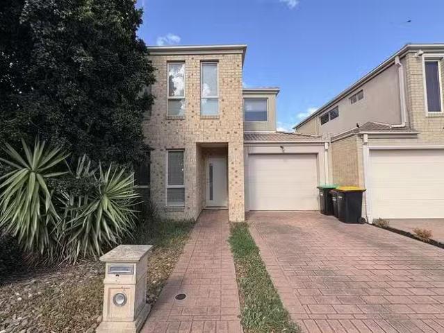 Charming 3 BR 26 Zammit Lane, Hillside, VIC 3037