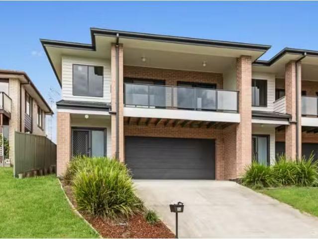 Nice 3 BR 26A April Circuit, BOLWARRA HEIGHTS Townhouse for re.