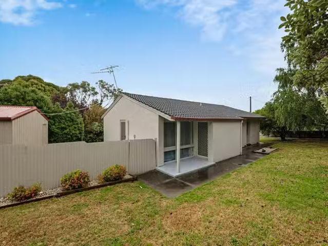 Just in! 3 BR 2 Creek Street, Mount Gambier, SA 5290