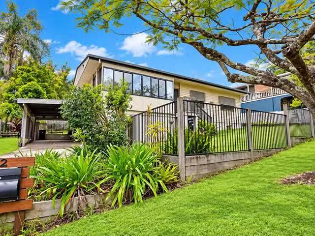 Cozy 3 BR 2 Mount Pleasant Road, NAMBOUR, QLD 4560 House for.
