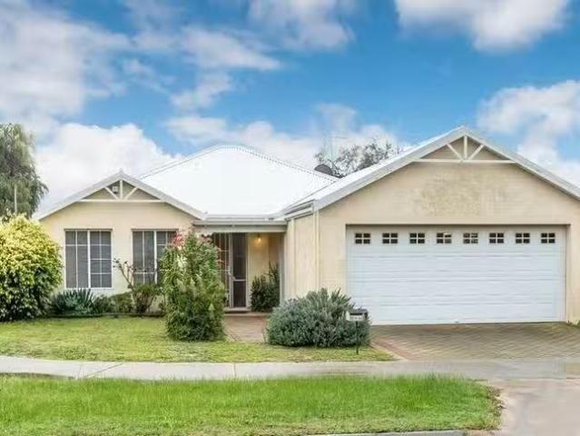 Nice 3 BR 2 Ryans Court, Redcliffe, WA 6104