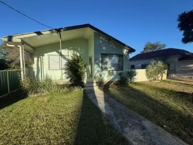 Nice 3 BR 31 Scott Street, Muswellbrook House for rent Listed.