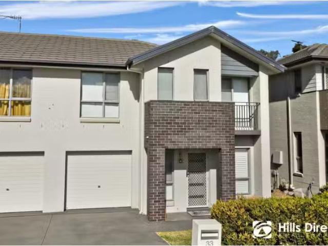 Charming 3 BR 33 Lookout Circuit, Stanhope Gardens Townhouse f.