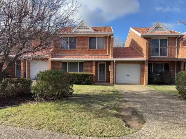 For Rent! 3 BR 3/3 Tenison Woods Circuit, BONYTHON Townhouse f.