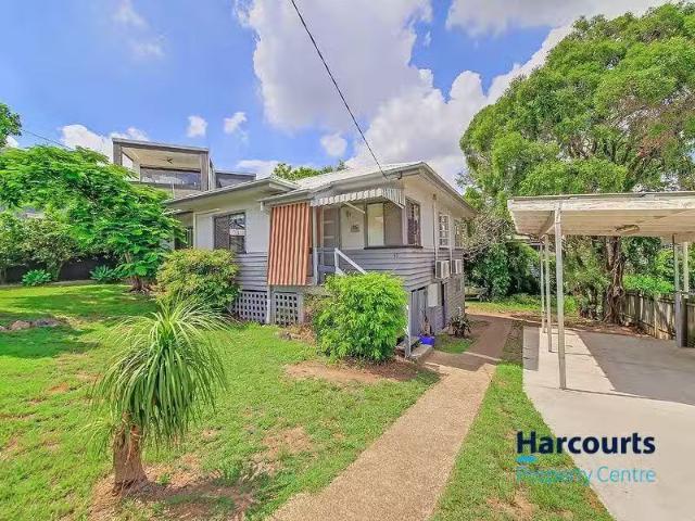 Unique 3 BR 35 Jerome Street, COORPAROO, QLD 4151 House for.