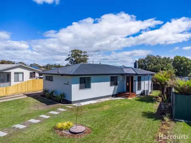 Unique 3 BR 7 Adams Street, GEORGE TOWN, TAS 7253 House for.