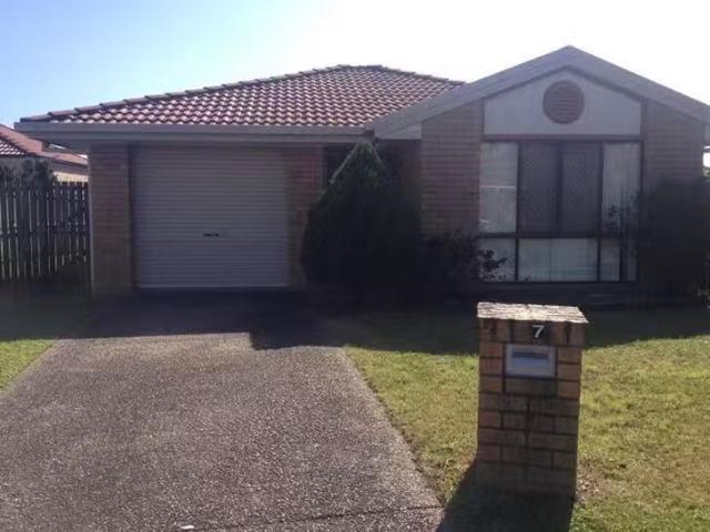 Deal! 3 BR 7 Apple Gum Place, Fitzgibbon, QLD 4018
