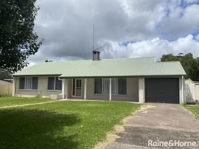 New 3 BR 7 Elm Street, COLO VALE House for rent Listed by Ali.